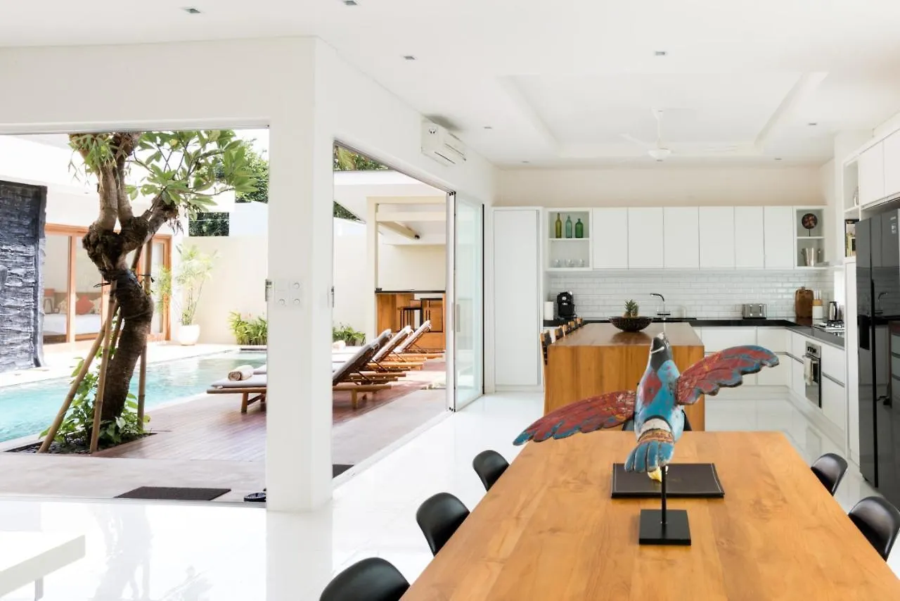 סמיניאק Villa Aditi, Sitara Villa Group אינדונזיה