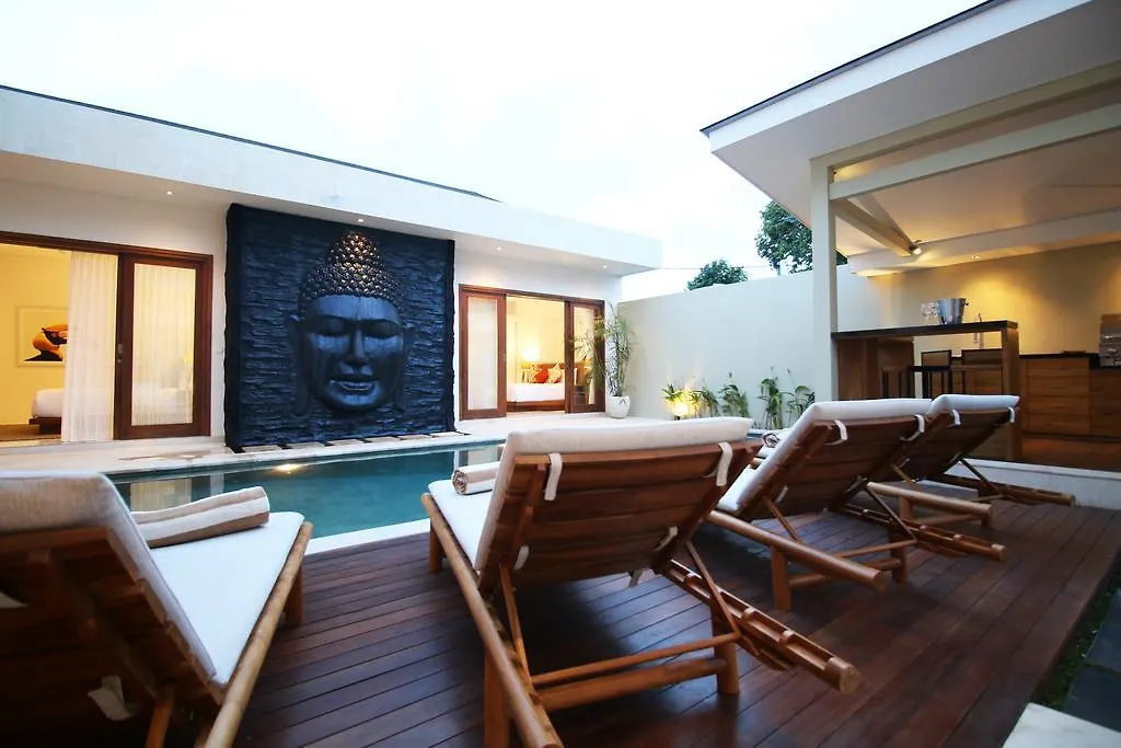 סמיניאק Villa Aditi, Sitara Villa Group