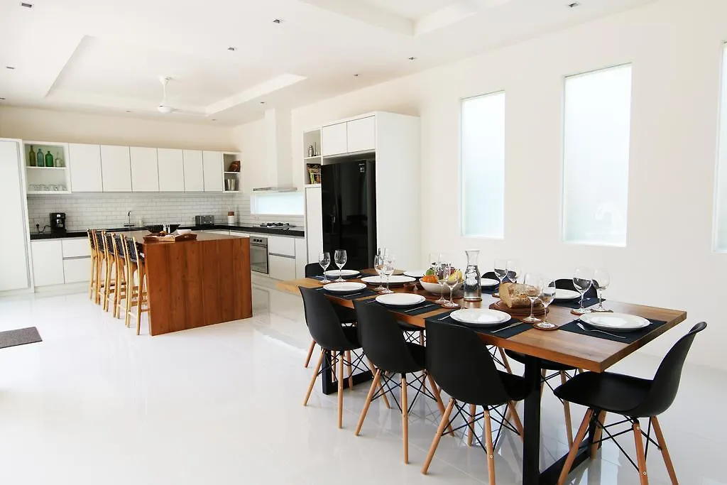 סמיניאק Villa Aditi, Sitara Villa Group